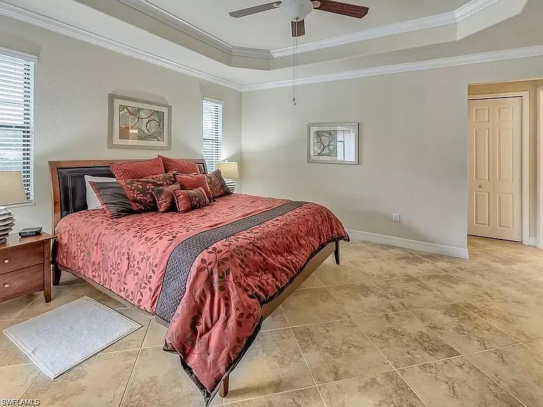9254 Veneto Pl — Photo 11