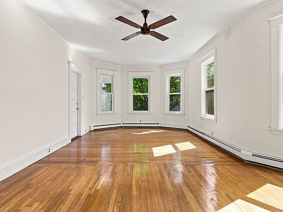 3rd image of 16 Usher Rd