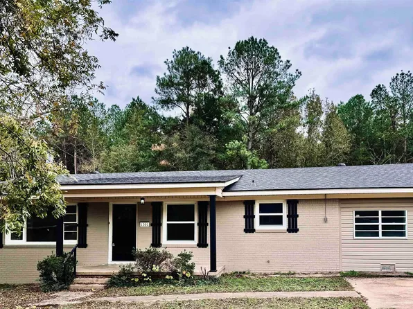 1301 Webb St, Henderson, TX 75654