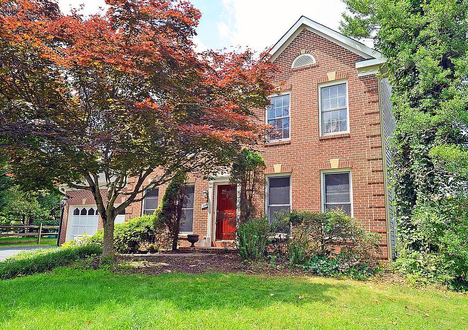 1st image of 15470 Waters Creek Dr