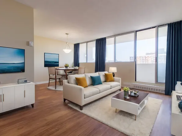 525 Wentworth Ave, Ottawa, ON K2B 8E5