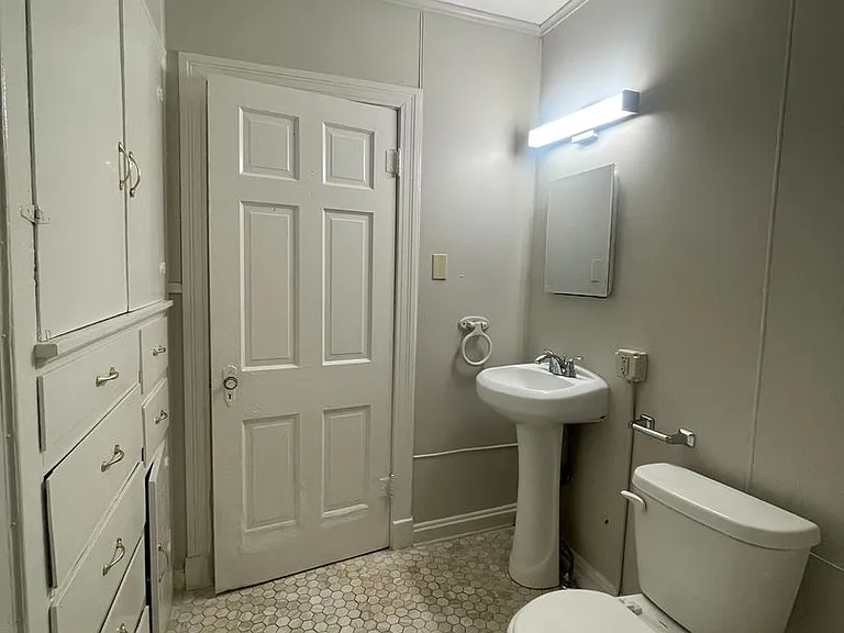 1306 S Glenwood Blvd — Photo 22
