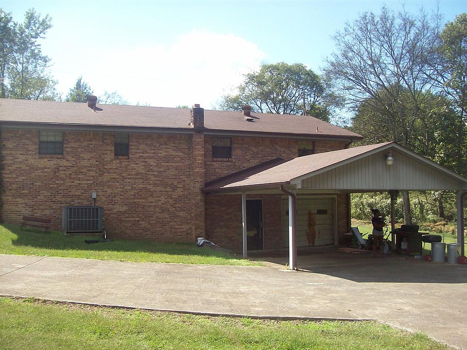 2nd image of 130 Saddle Ln