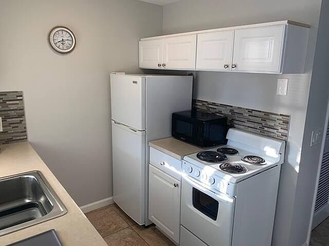 1st image of 13813 S Indian River Dr