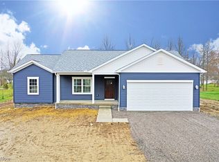 982 State Rd, Champion, OH 44481