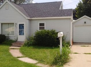 209 Charlton St, Beaver Dam, WI 53916