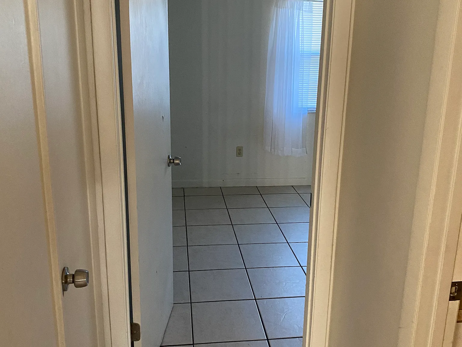 2 bed, 1.5 bath, 824 sqft, $1,350 — Photo 4