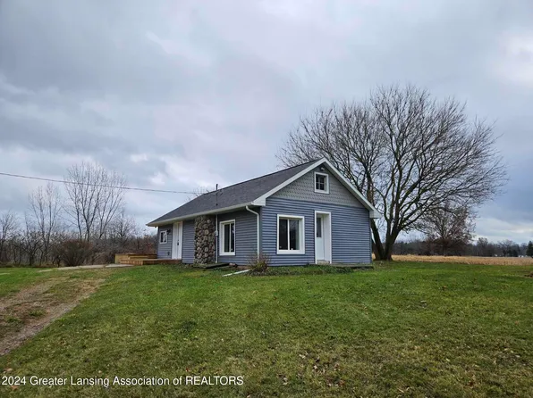 4641 Hogsback Rd, Eaton Rapids, MI 48827