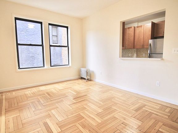5th image of 66 Pinehurst Ave APT C4