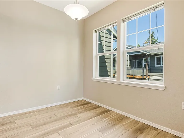 Hawk's Point Apartments — Photo 48