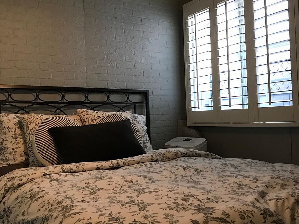 1st image of 403 D Ave