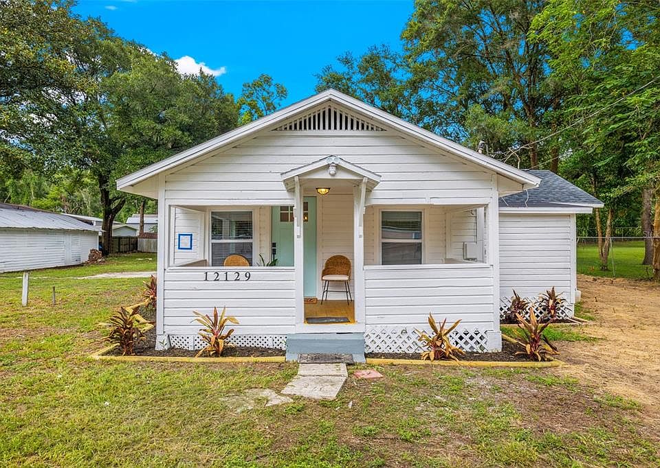 1st image of 12129 GROVEWOOD AVENUE
