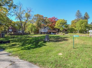 N4143 Sleepy Hollow Rd, Cambridge, WI 53523