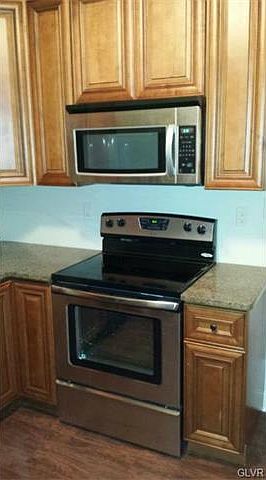 2nd image of 1324 W Broad St APT 1