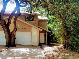 300 Villa Oaks Cir #B, Austin, TX 78745