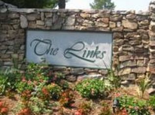 302 Par Dr, Henderson, NC 27536