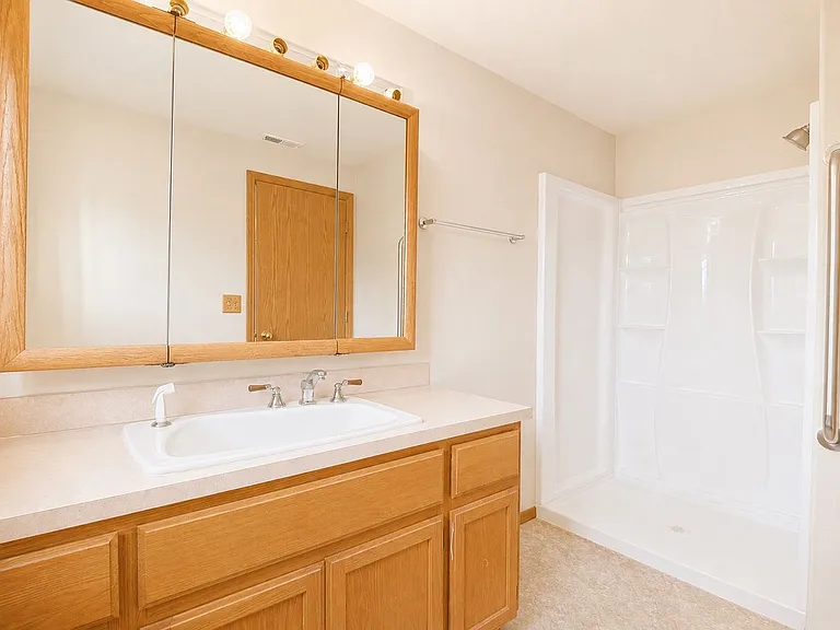 226 Sparks Dr — Photo 17