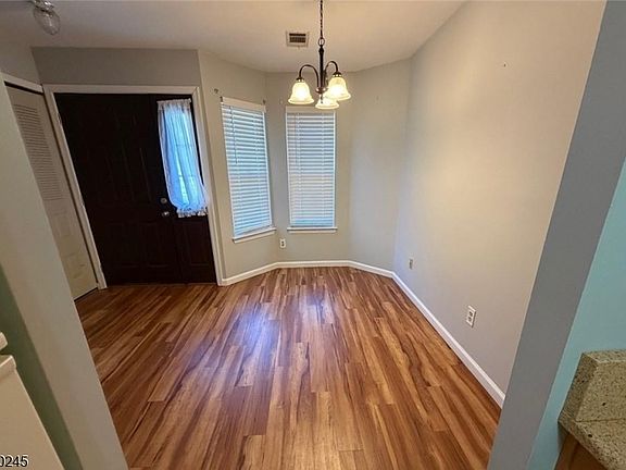 2nd image of 601 Sunshine Ct