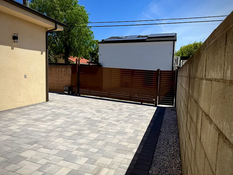 1250A Linden Ave — Photo 15