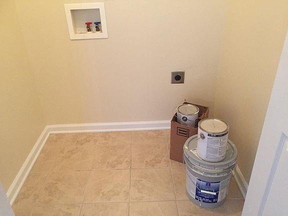 3rd image of 1182 Long Hollow Pike APT D4