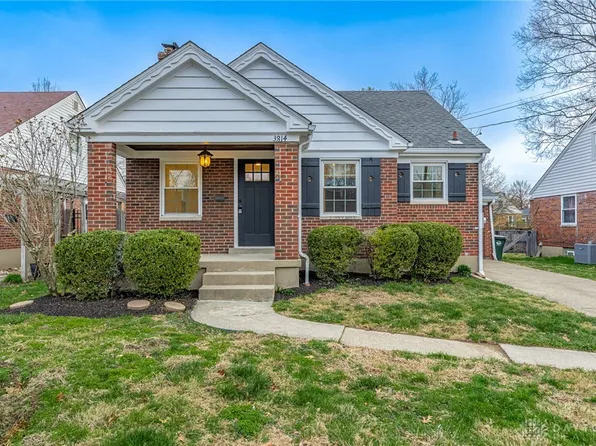 3814 N Broadlawn Cir, Cincinnati, OH 45236