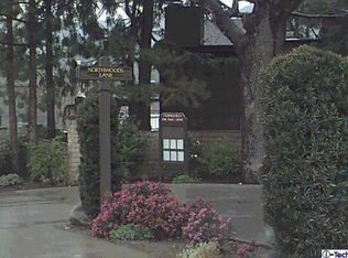 27 Northwoods Ln, La Crescenta, CA 91214