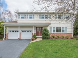 19 Ellis Rd, West Caldwell, NJ 07006