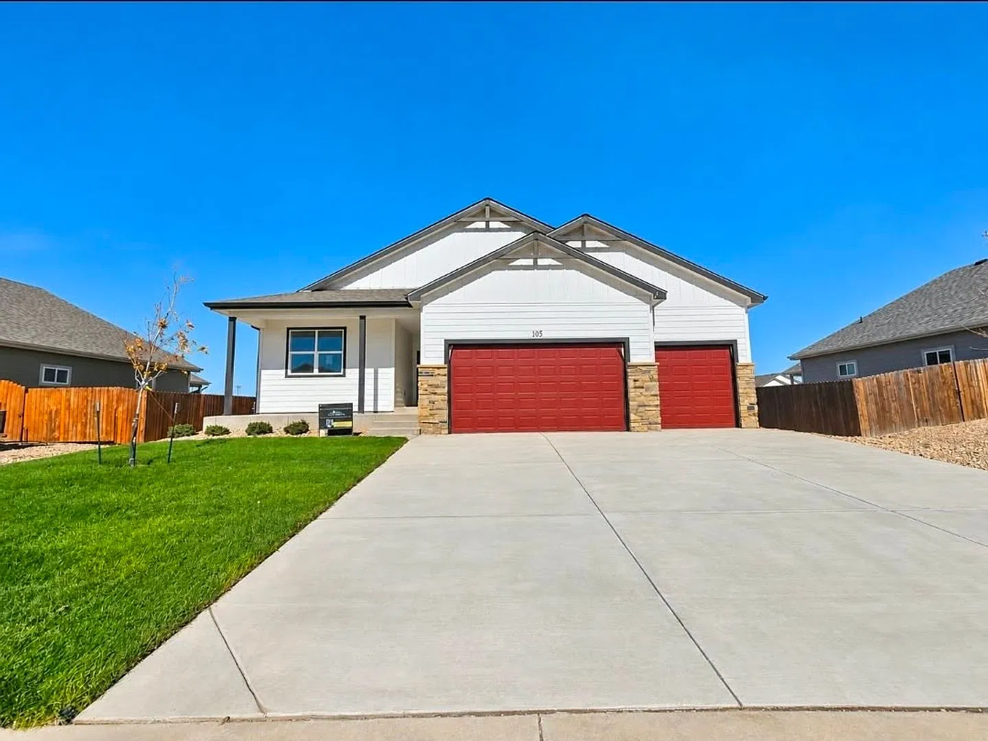 Stunning New Build for Rent! — Photo 1
