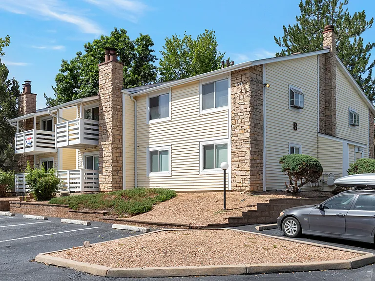 8555 Fairmount Dr #B201 — Photo 8