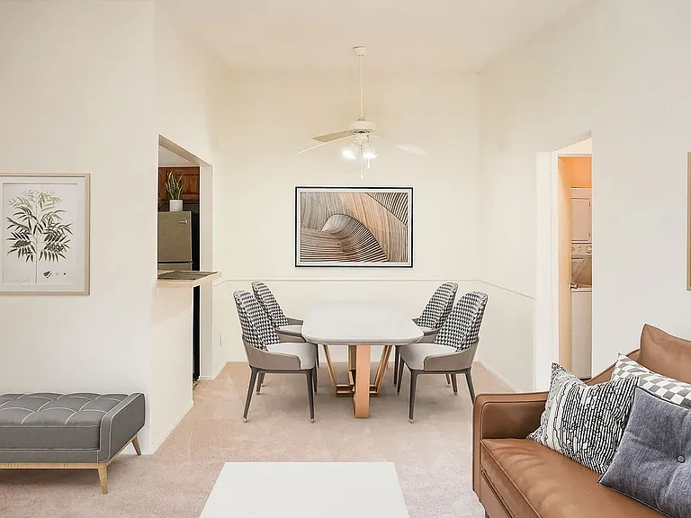 Meadowbrook Village — Photo 36