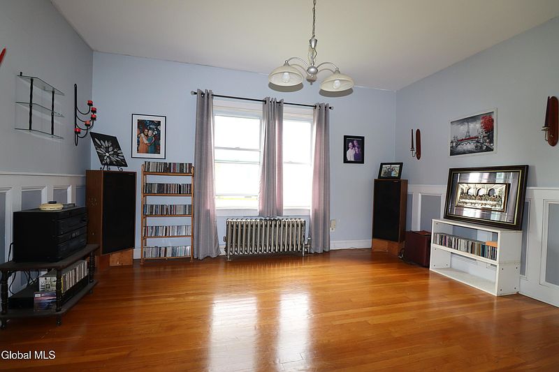 4th image of 1246 Paul Avenue