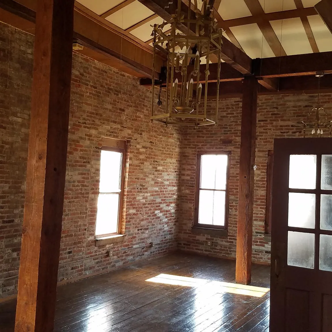 3 bed, 2100 sqft, $1,860 — Photo 2