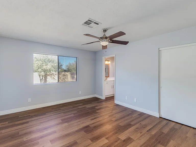 708 E Aire Libre Ave — Photo 10