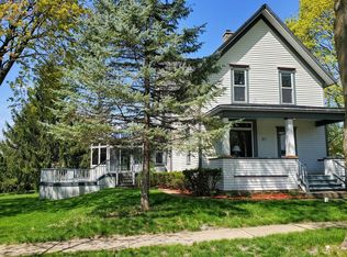 227 Illinois St, Dundee, IL 60118