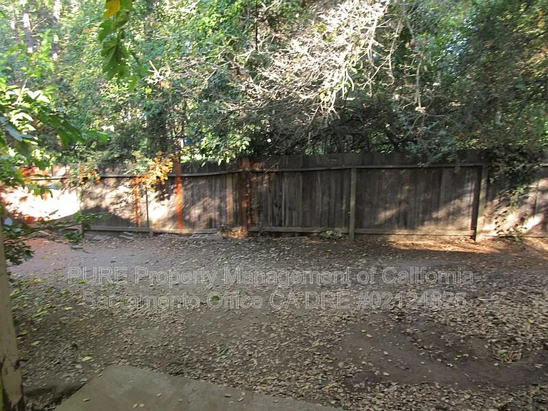 4525 Pennsylvania Ave #B — Photo 35