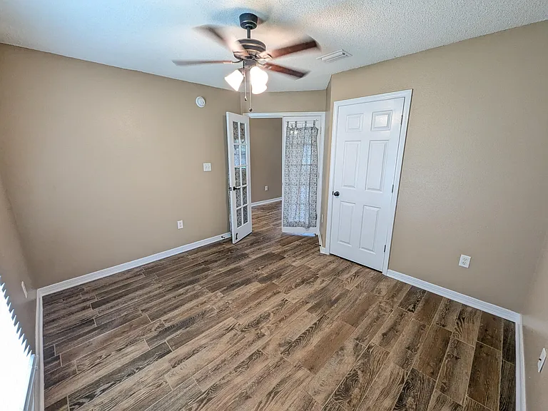 2409 Juneau Ln — Photo 13
