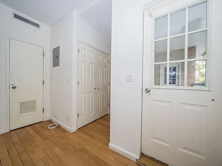208 S 3rd St #2C — Photo 13