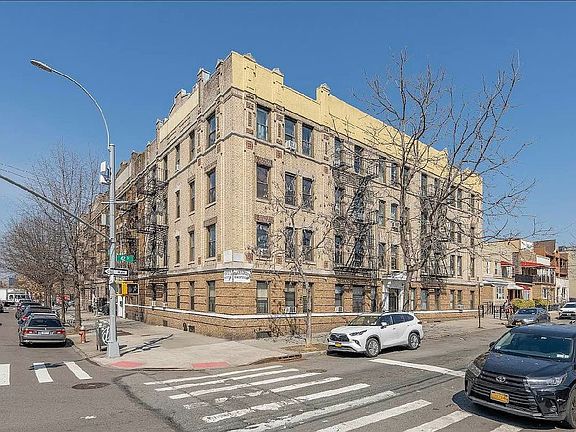 2nd image of 2594 42nd St APT 23