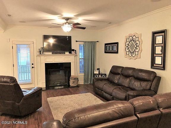 5th image of 626 Brookfield Dr