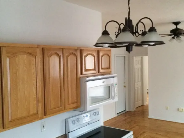 17 May St #2, Worcester, MA 01610