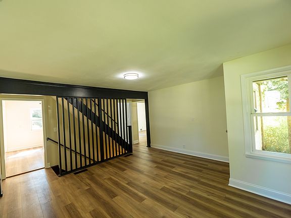4th image of 816 Jordan Pl