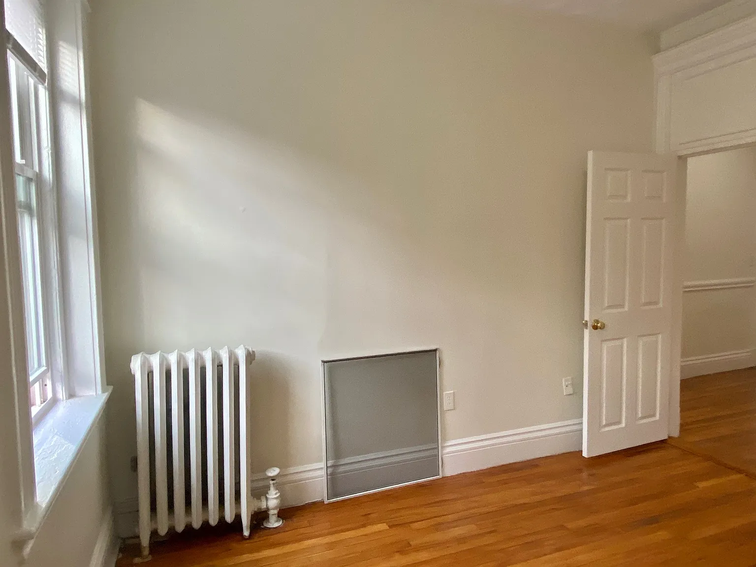 2 bed, 9999 sqft, $2,550 — Photo 3