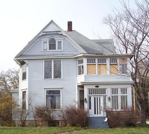 2nd image of 2600 Edina Blvd