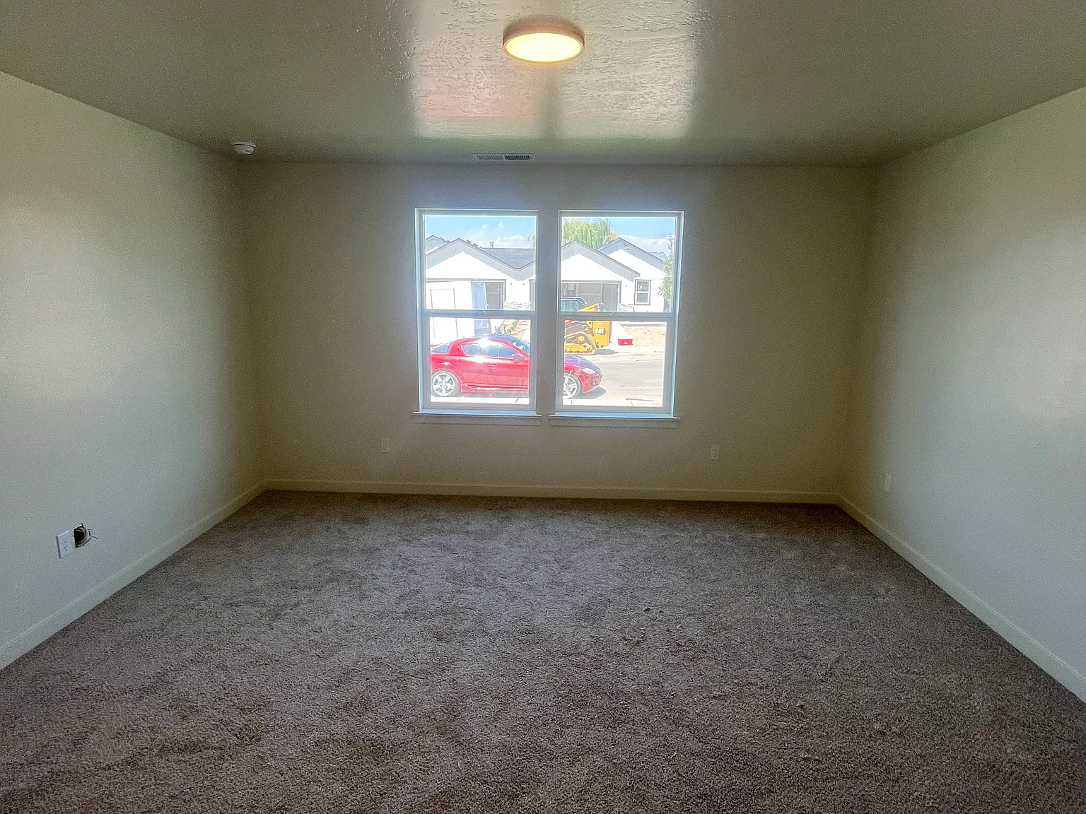 3 bed, 1272 sqft, $1,850 — Photo 4
