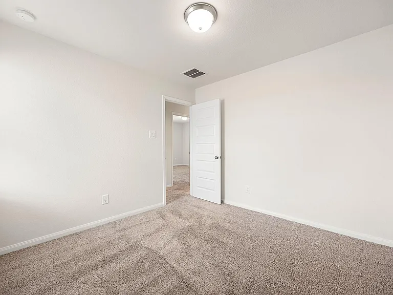 2226 Royal Ann Way — Photo 28