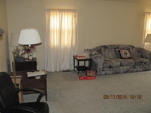 3rd image of 805 E 4th St