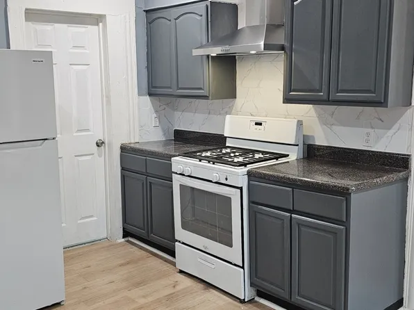 64 Lilac St #2, New Haven, CT 06511