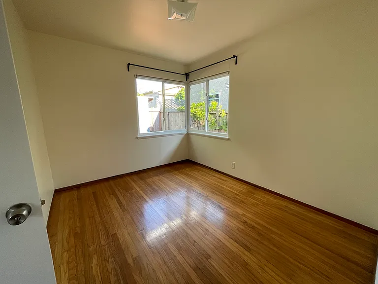 1357 Curtis St — Photo 13