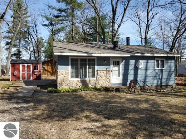 3870 Carpenter Rd, West Branch, MI 48661
