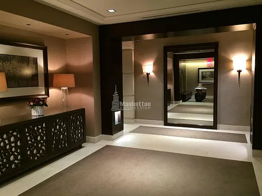 Rented by Manhattan Connection | media 8